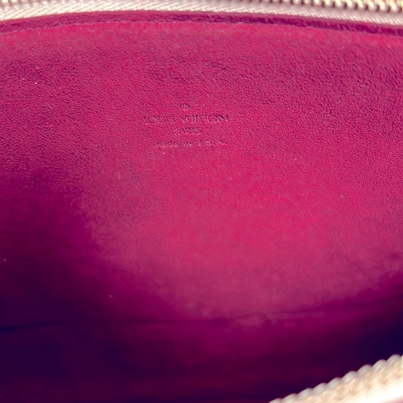 *Authentic*Louis Vuitton
White Monogram Multicolore Coated Canvas Pochette - Picture 5 of 16